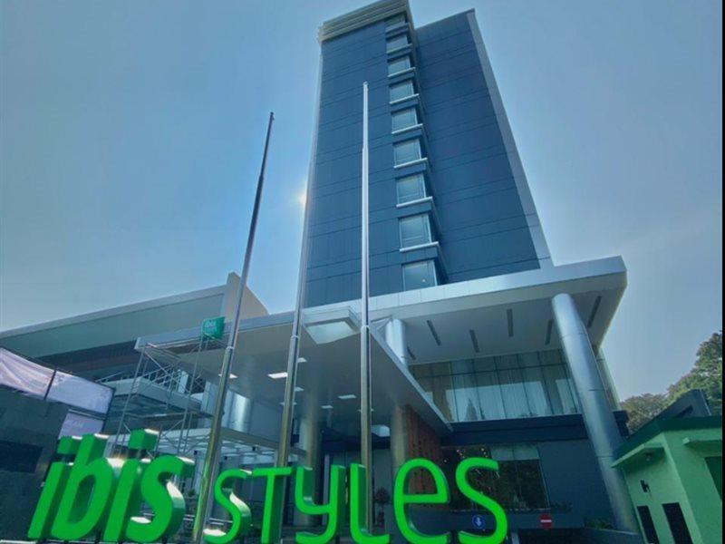 Hotel Ibis Styles Pajajaran 3*