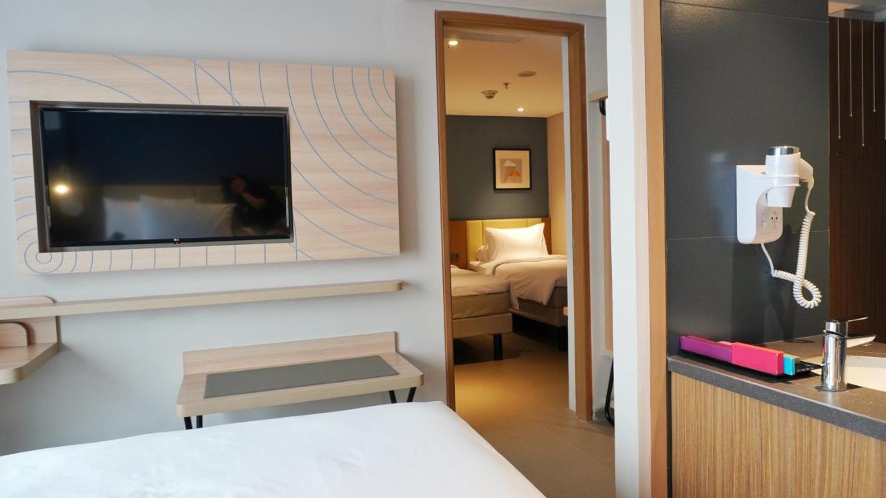 Hotel Ibis Styles Pajajaran 3*
